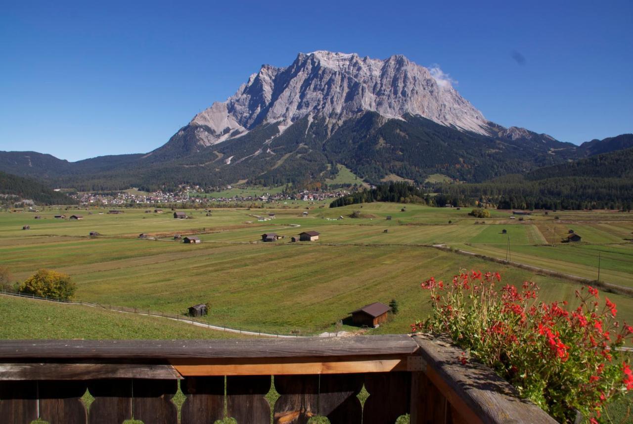 Alpin-Sportiv Lägenhet Lermoos Rum bild